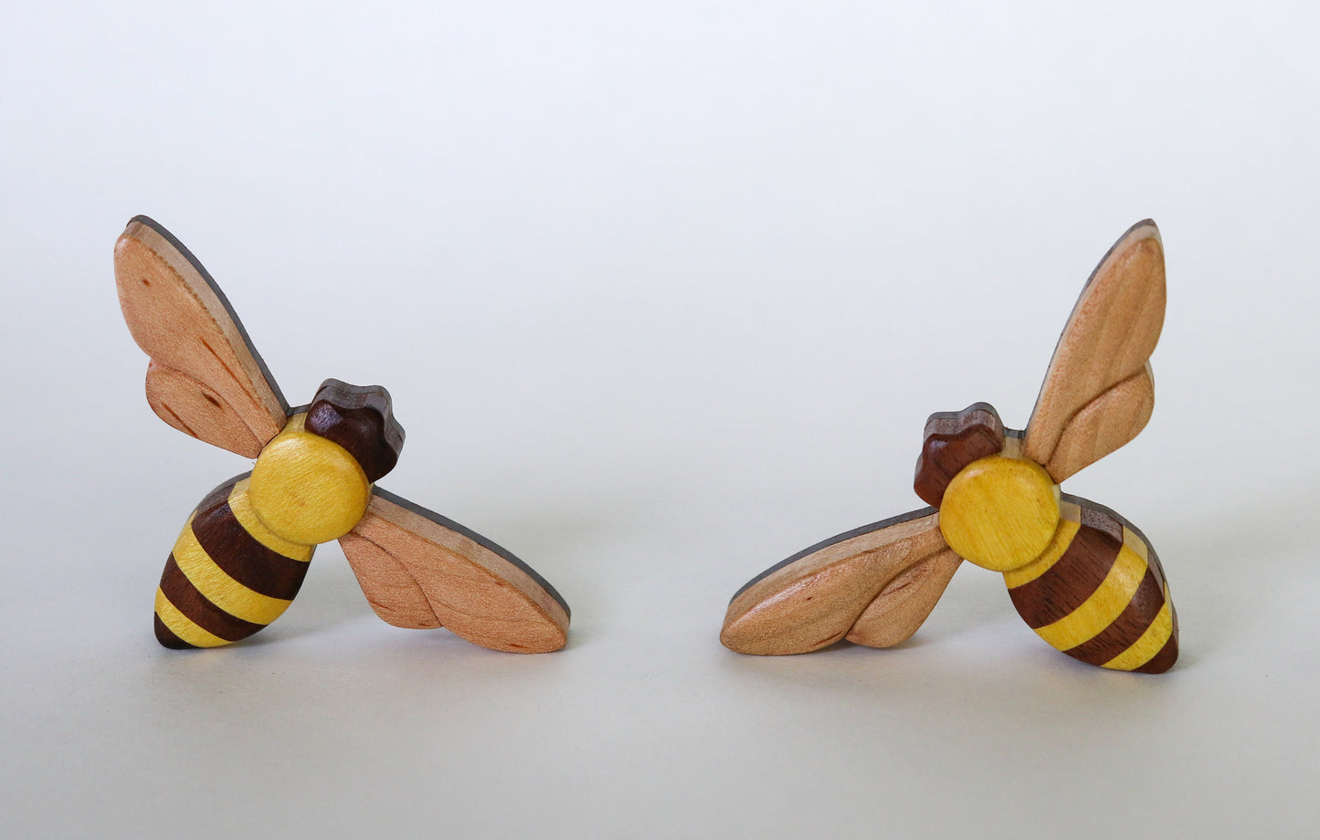 Honey bee Magnet / Ornament