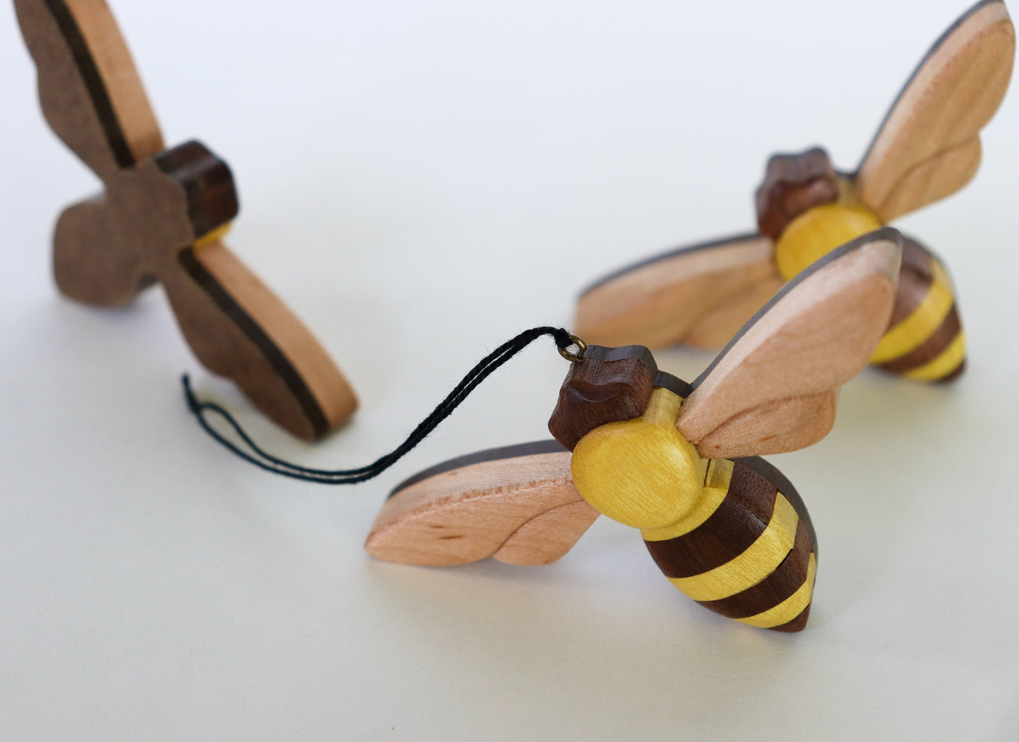 Honey bee Magnet / Ornament